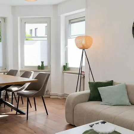 Apartment Zentrale Fuer 6 Gaeste 7 Gehminuten Zum Bahnhof