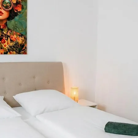 Apartment Zentrale Fuer 6 Gaeste 7 Gehminuten Zum Bahnhof Eisenach